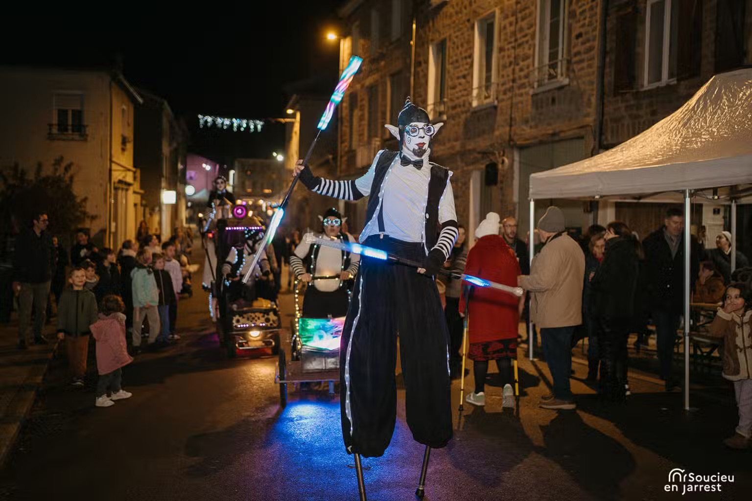 parade de rue, jonglerie lumineuse